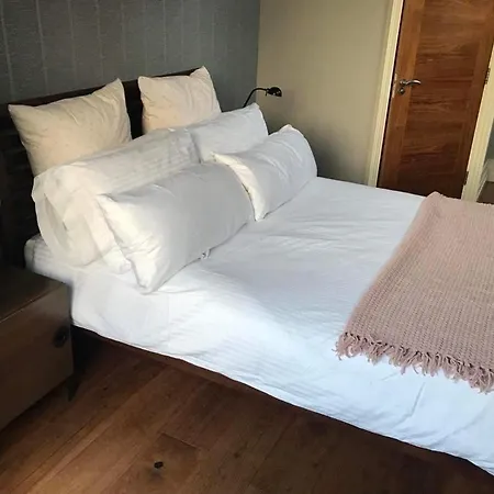 Centre Of Town - Luxury Holiday * Dingle